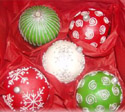 Christmas cakes and cupcakes for you to bake.